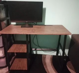 Office Desk - R500