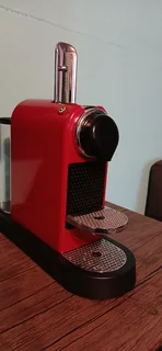 Nespresso - Citiz and Milk Coffee Machine - R1000