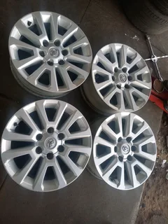 Toyota prado mags size 18 set originals