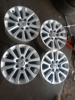 Toyota prado mags size 18 set originals
