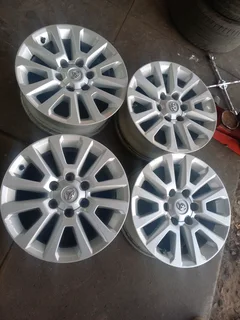 Toyota prado mags size 18 set originals