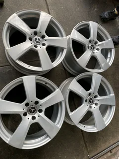 Mercedes mags size 18 set wide and narrow