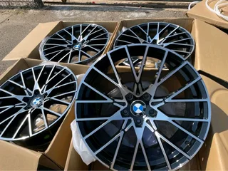 Bmw mags size 19 set brand new wide and narrow