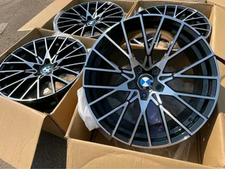 Bmw mags size 19 set brand new wide and narrow