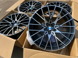Bmw mags size 19 set brand new wide and narrow