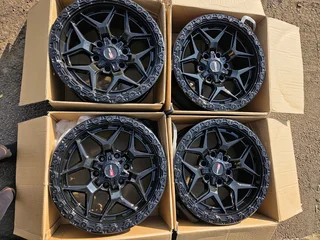 Bakkie mags size 18 set pcd 6/139 brand new