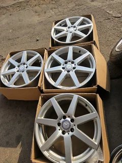 Amg Mercedes-Benz size 18 set