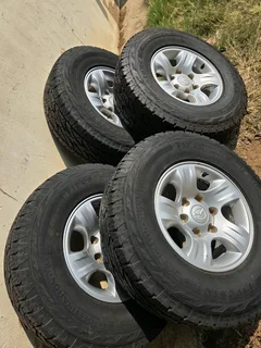 Mazda mags size 15 with tyres 90% set