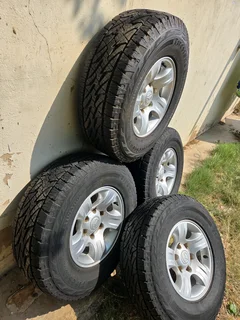 Mazda mags size 15 with tyres 90% set