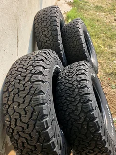 285/75 R16 landcruiser tyres set fresh bf Goodrich