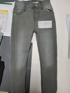 Year end specials, kids jeans R50