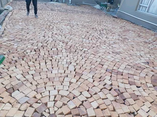 WHEATSTONE HALF BRICK PAVING ALL INCLUSIVE NOW ONLY &#64; R177.80/M²