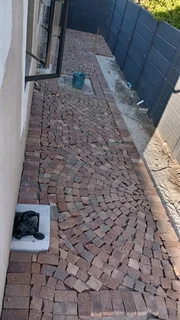 WHEATSTONE HALF BRICK PAVING ALL INCLUSIVE NOW ONLY &#64; R177.80/M²