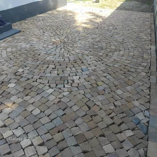 WHEATSTONE HALF BRICK PAVING ALL INCLUSIVE NOW ONLY &#64; R177.80/M²