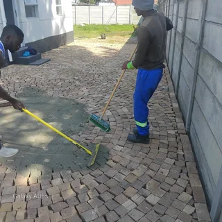 WHEATSTONE HALF BRICK PAVING ALL INCLUSIVE NOW ONLY &#64; R177.80/M²