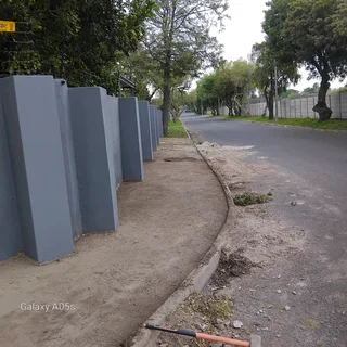 WHEATSTONE UTILITY FULL BRICK PAVING SUPPLY AND INSTALLATION NOW ONLY &#64; R255/M²