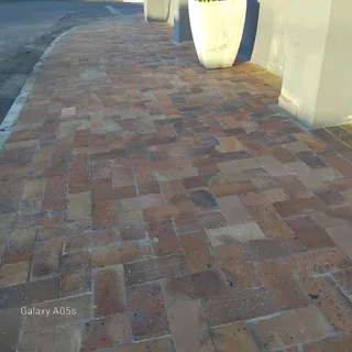 WHEATSTONE UTILITY FULL BRICK PAVING SUPPLY AND INSTALLATION NOW ONLY &#64; R255/M²