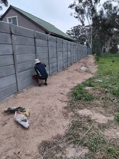 PRECAST VIBRACRETE WALLS SUPPLY AND FIT