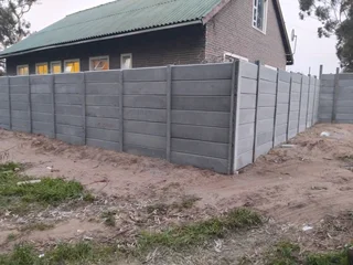 PRECAST VIBRACRETE WALLS SUPPLY AND FIT