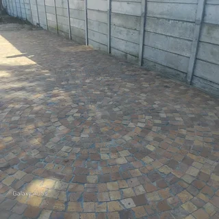 WHEATSTONE HALF BRICK PAVING SUPPLY AND INSTALLATION NOW ONLY &#64; R177.80/M²