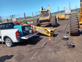  LOGS GRAPPLES FABRICATION – BUILT TO LAST 