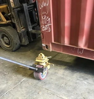 Container rigging dollies skates