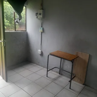 Small room for rent