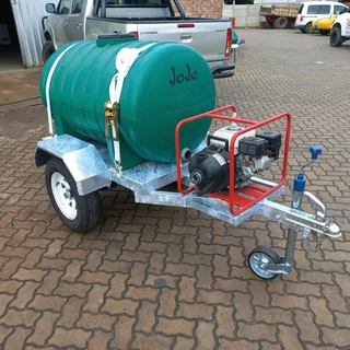Water tank trailer
