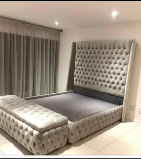 L couches R2999 pic3 In 2 pieces, pic6 R6800 CatalogAttached, PAY ON DELIVERY