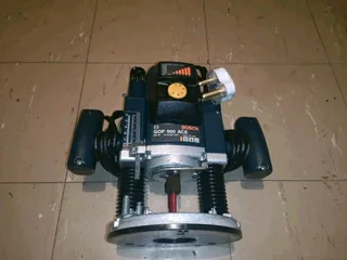 Bosch GOF 900 ACE