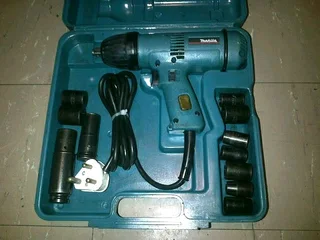Makita 6904VH