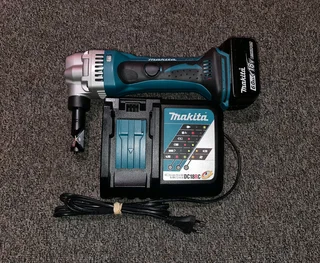 Makita DJN161