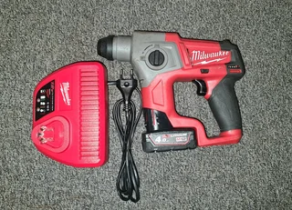 Milwaukee M12 CH