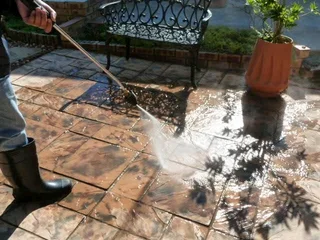 HIGH PRESSURE CLEANING