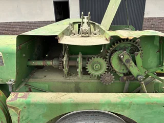 John Deere 342 wire tie baler