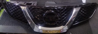Grille Nissan Qashqai 2015