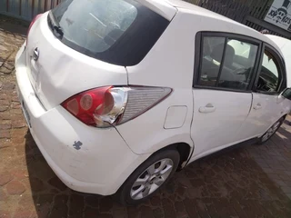 Breaking for Parts: Nissan Tiida