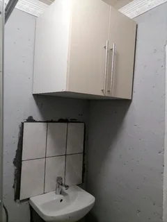 Batchelor room available immediately in Protea Glen ext 29