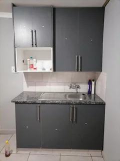 Batchelor room available immediately in Protea Glen ext 29