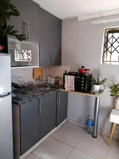 Batchelor room available immediately in Protea Glen ext 29