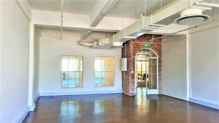 WOODLANDS HOUSE | 2ND FLOOR | CENTRAL &amp; SECURE | WOODSTOCK