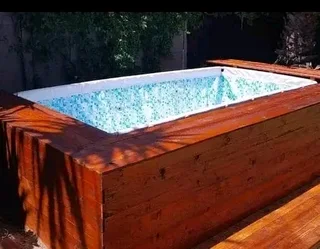 Above And In Ground Splash Pools