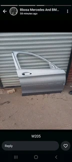 W205 Right side Door