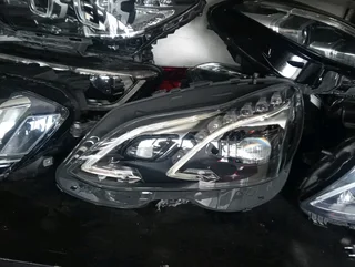 W212 FACE-LIFT HEADLIGHT