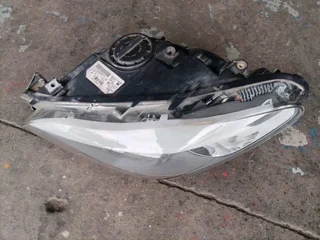 BMW F10 XENON HEADLIGHTS
