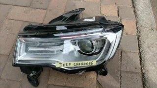 Jeep Grand Cherokee Headlight