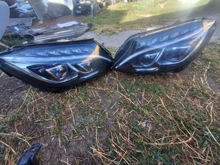 W205 Double Xenon Headlights