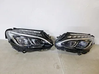 W205 DOUBLE XENON HEADLIGHTS