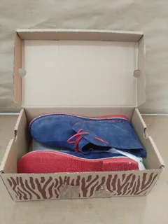 BATA Men&#39;s Safari Boot Navy/Red