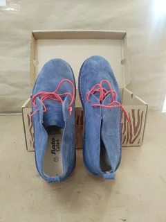 BATA Men&#39;s Safari Boot Navy/Red